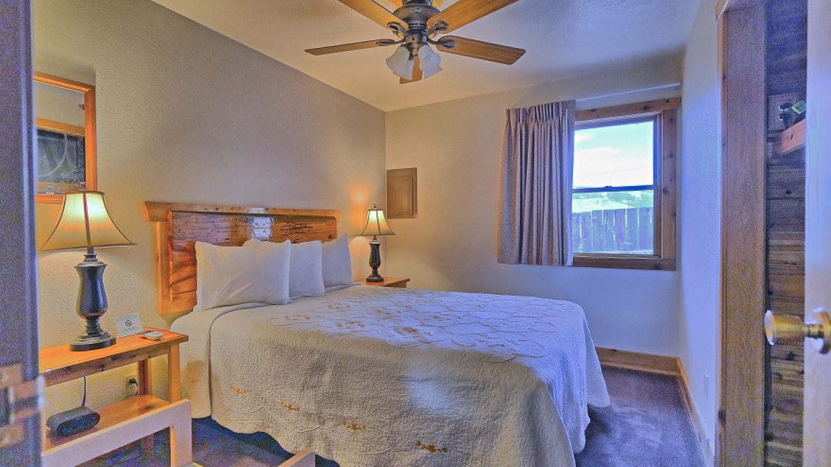 2 bed kitchen suite with king and queen-3